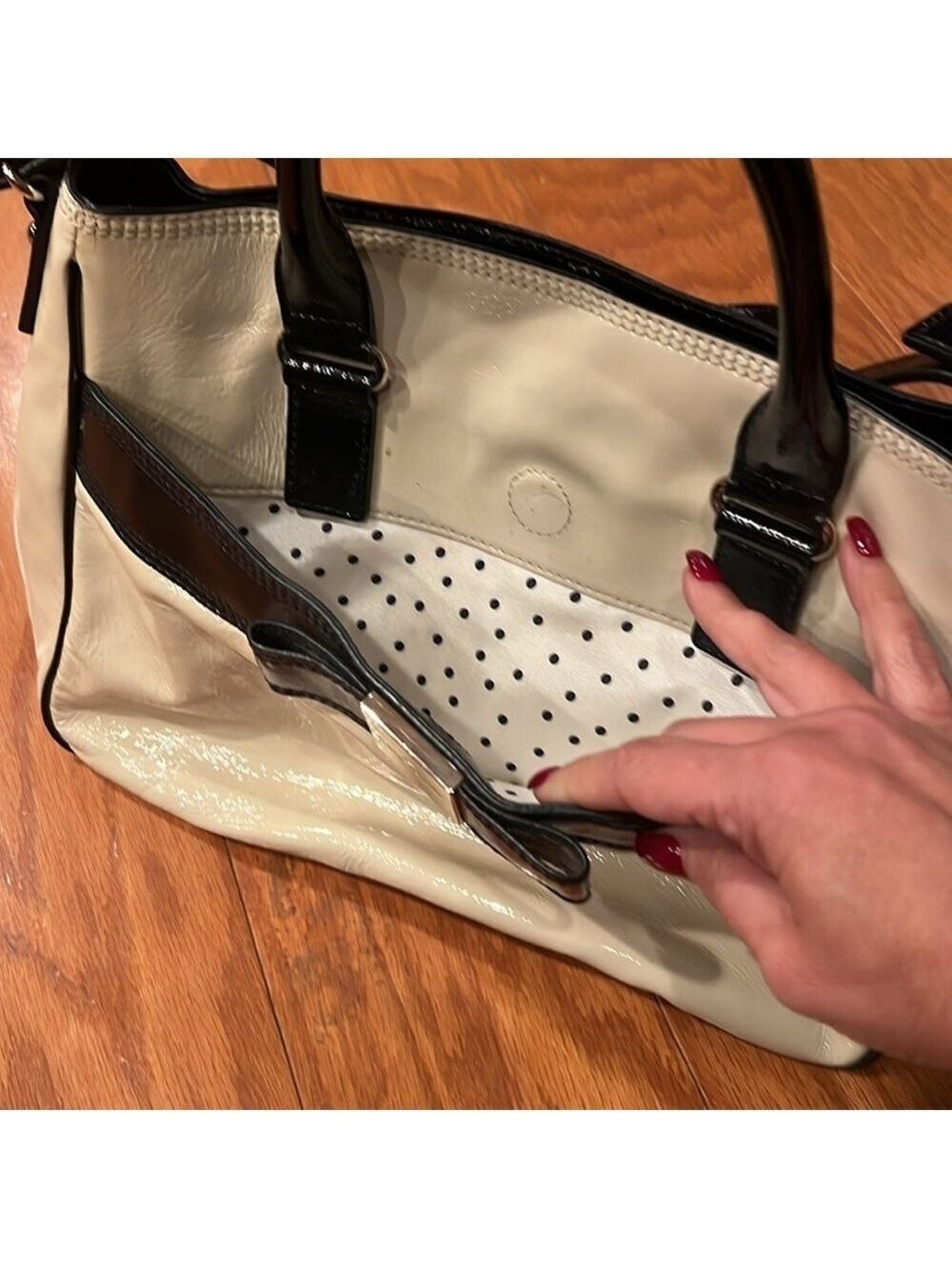 Kate spade cream and black patent leather bow detail crossbody shoulder bag - Picture 5 of 13